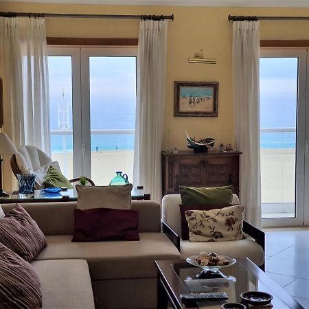 Nazare Apartamento Em Frente Ao Mar 外观 照片